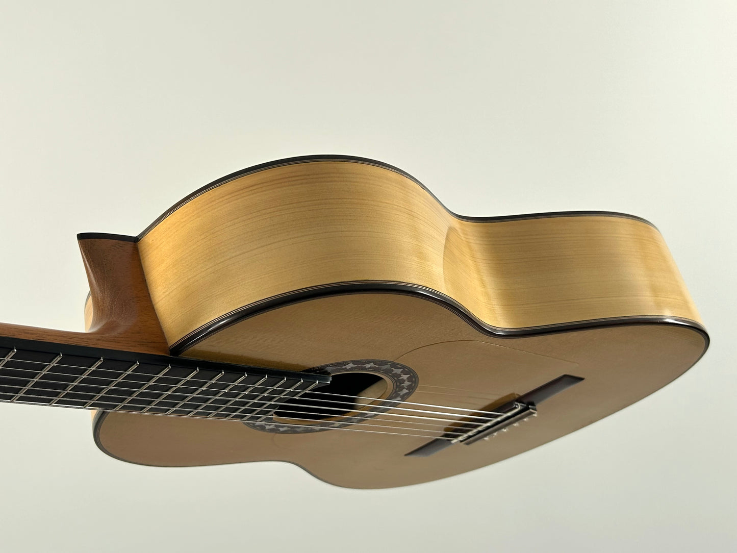 Vasilis Lazarides Flamenco – Zargen, Zypresse