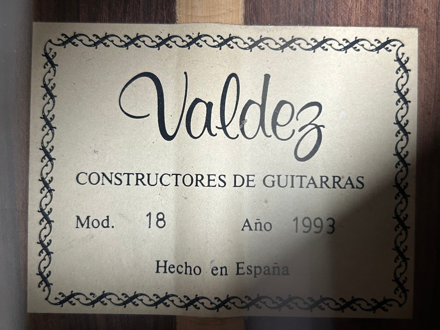 Valdez 18 Classical Guitar Label